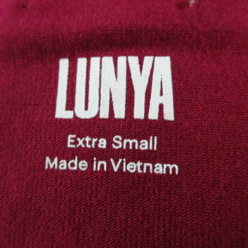Lunya Slumberknit Long Sleeve Henley Short Set Womens XS Pomegranate Red Pajamas - Picture 15 of 16